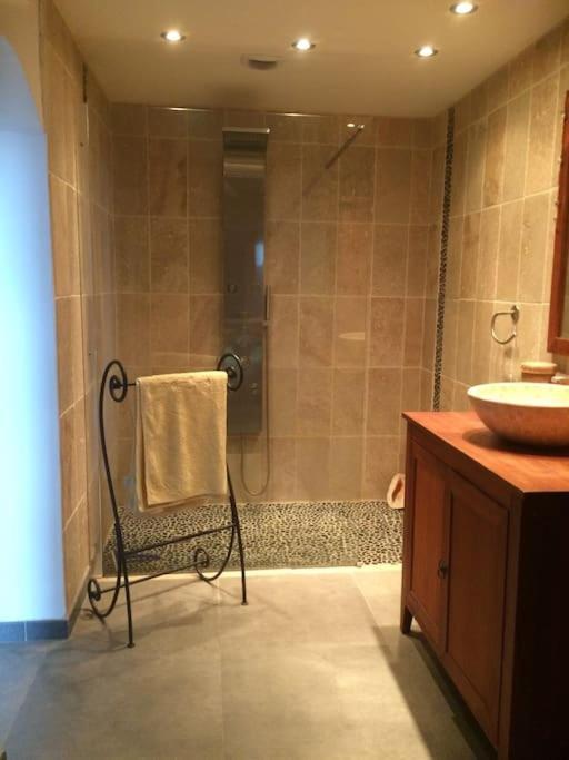 Appartement Sur La Colline Avec Acces Piscine Volx Buitenkant foto